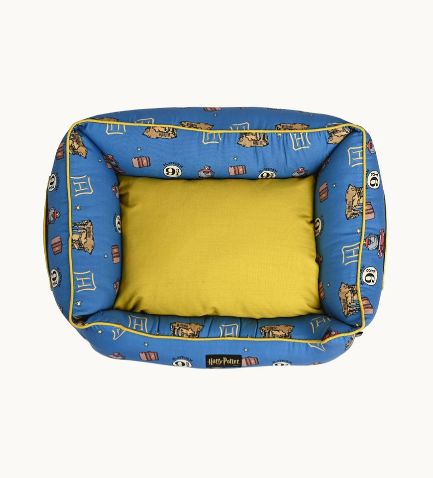 Harry Potter Lounger Bed - Welcome to Hogwarts Dog Bed- Buy Mongo-Themed Pet food Online | mongo